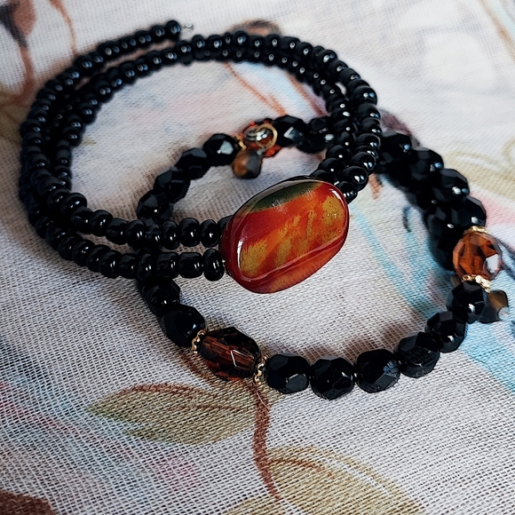 2 Black Beaded Glass Topaz Agate Fire Opal Pair of Memory Wire Bracelets - Picture 5 of 16
